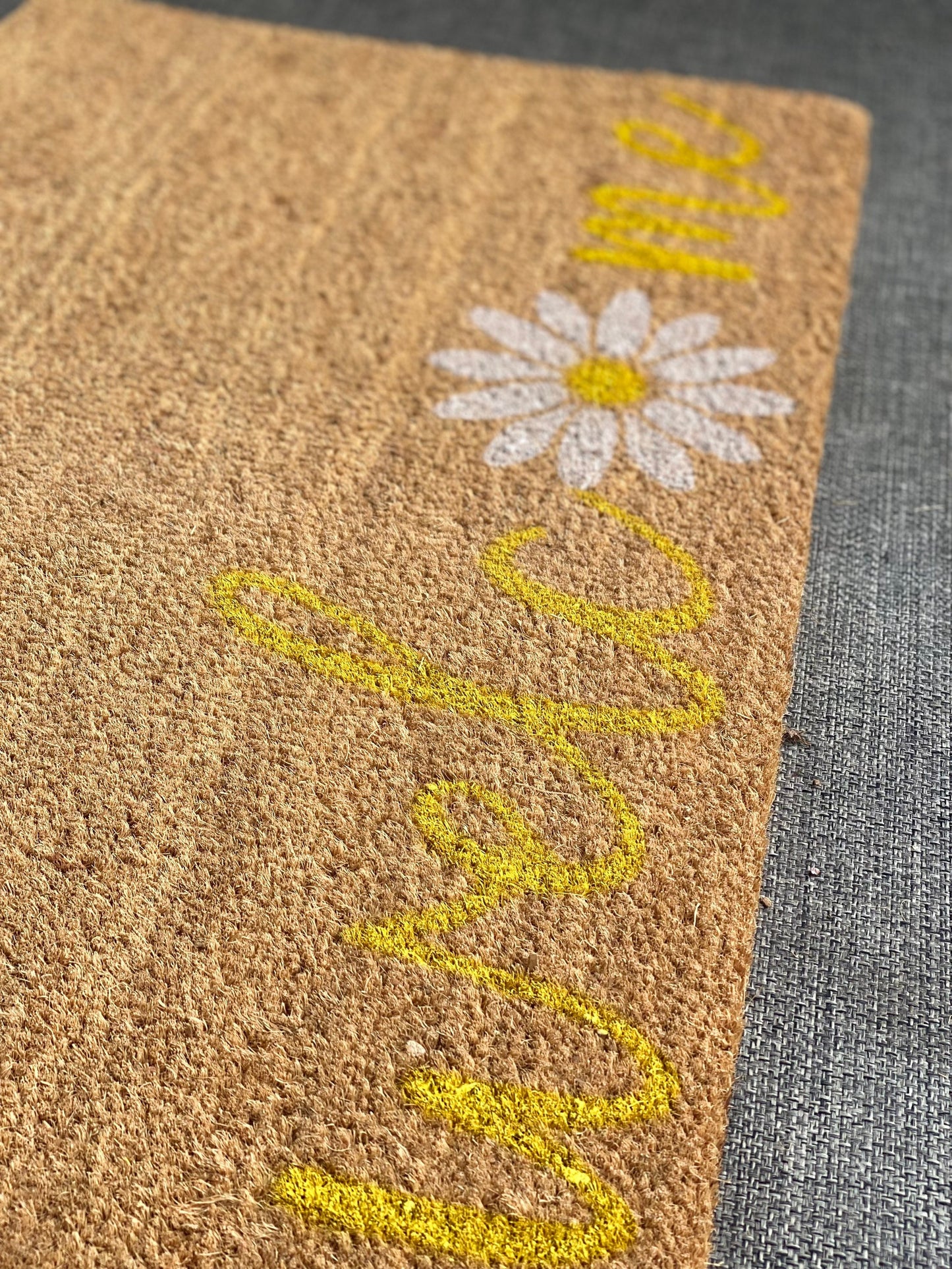 Spring Welcome Mat | Daisy Doormat | Spring Flowers Doormat | Summer Doormat | Front Door Decor | Outdoor Spring Decor | Flower Porch Rug