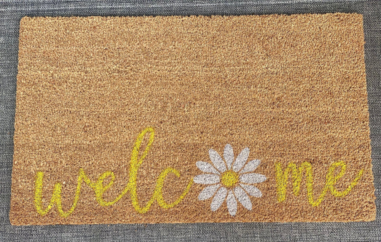 Spring Welcome Mat | Daisy Doormat | Spring Flowers Doormat | Summer Doormat | Front Door Decor | Outdoor Spring Decor | Flower Porch Rug