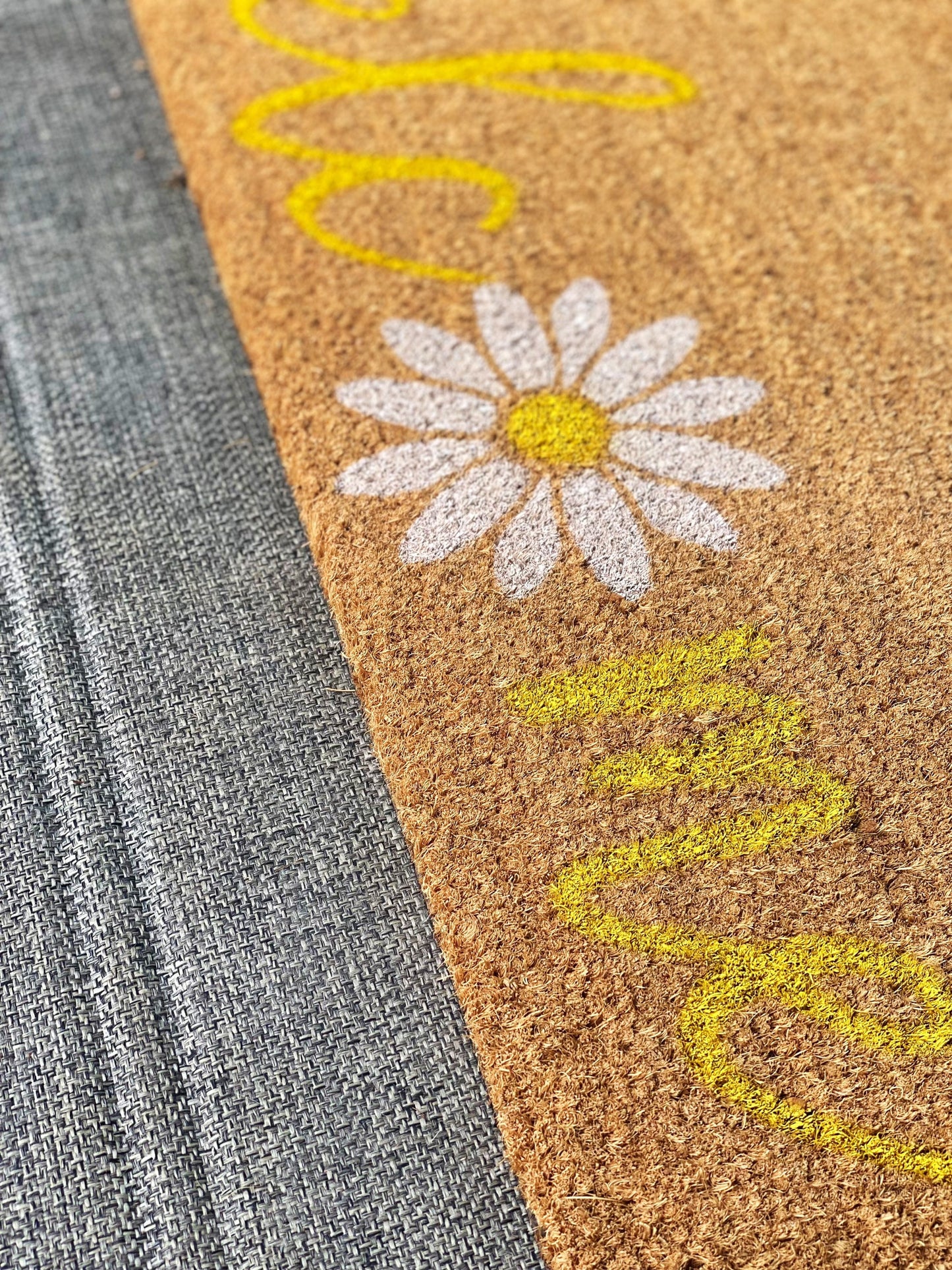 Spring Welcome Mat | Daisy Doormat | Spring Flowers Doormat | Summer Doormat | Front Door Decor | Outdoor Spring Decor | Flower Porch Rug