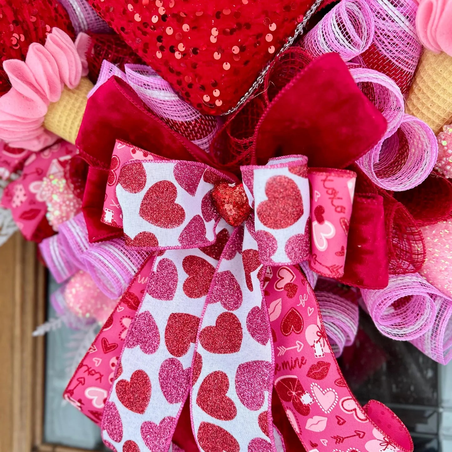 Valentine’s Day Heart Wreath | Valentines Day Door Decor | Valentine’s Decor