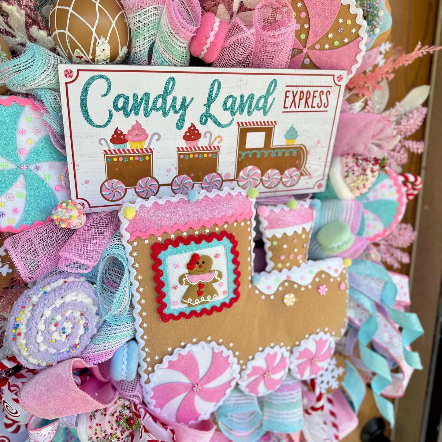 Pastel Gingerbread Candyland Wreath | Christmas Wreath | Christmas Porch Decor