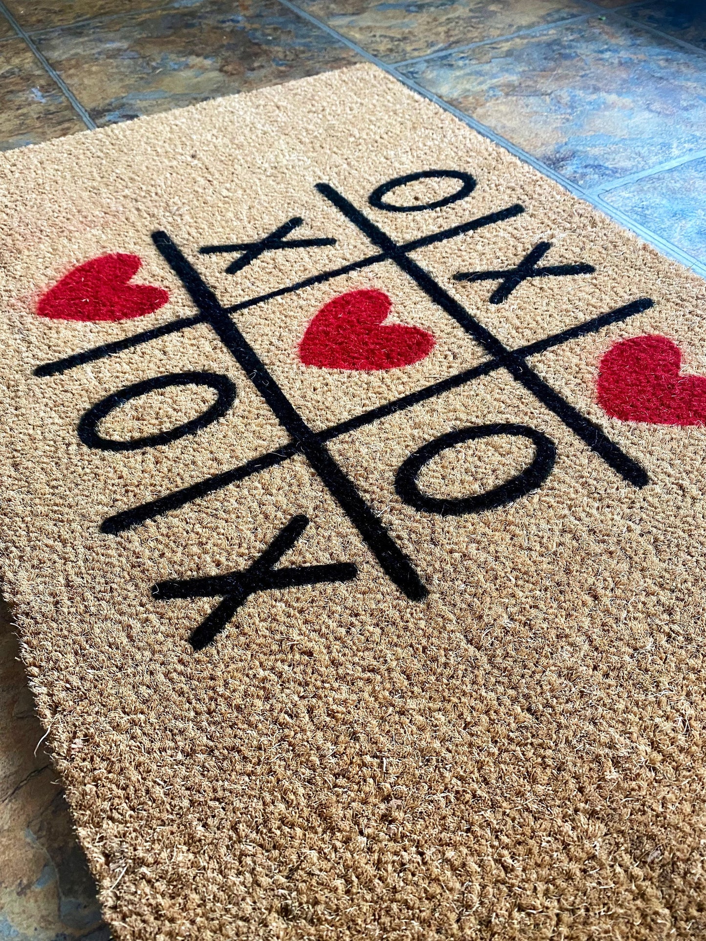 XOXO Doormat | Valentines Doormat | Valentine’s Day Decor | Front Porch Decor | Spring Doormat | Cute Doormat | Valentines Decor